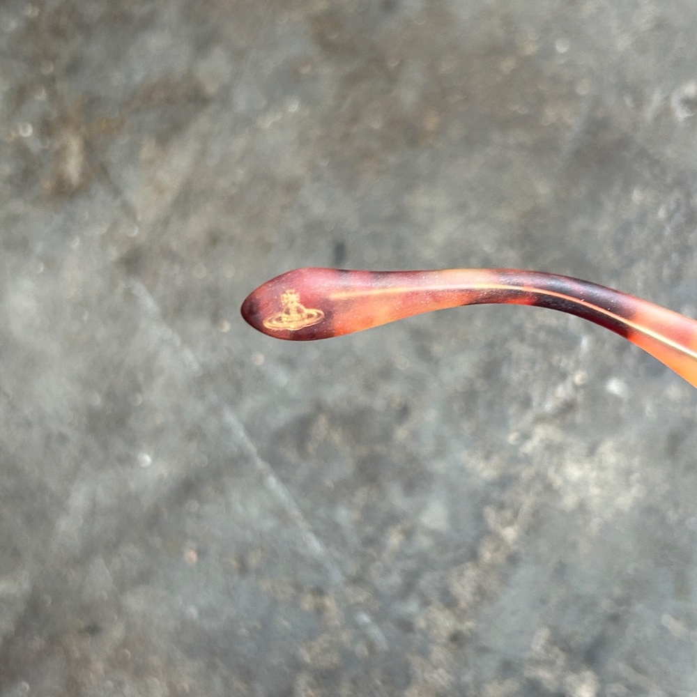 Vivienne Westwood Anglomania Sunglasses w/ Matte Frost frames & Tortoise Arms - Picture 3 of 10